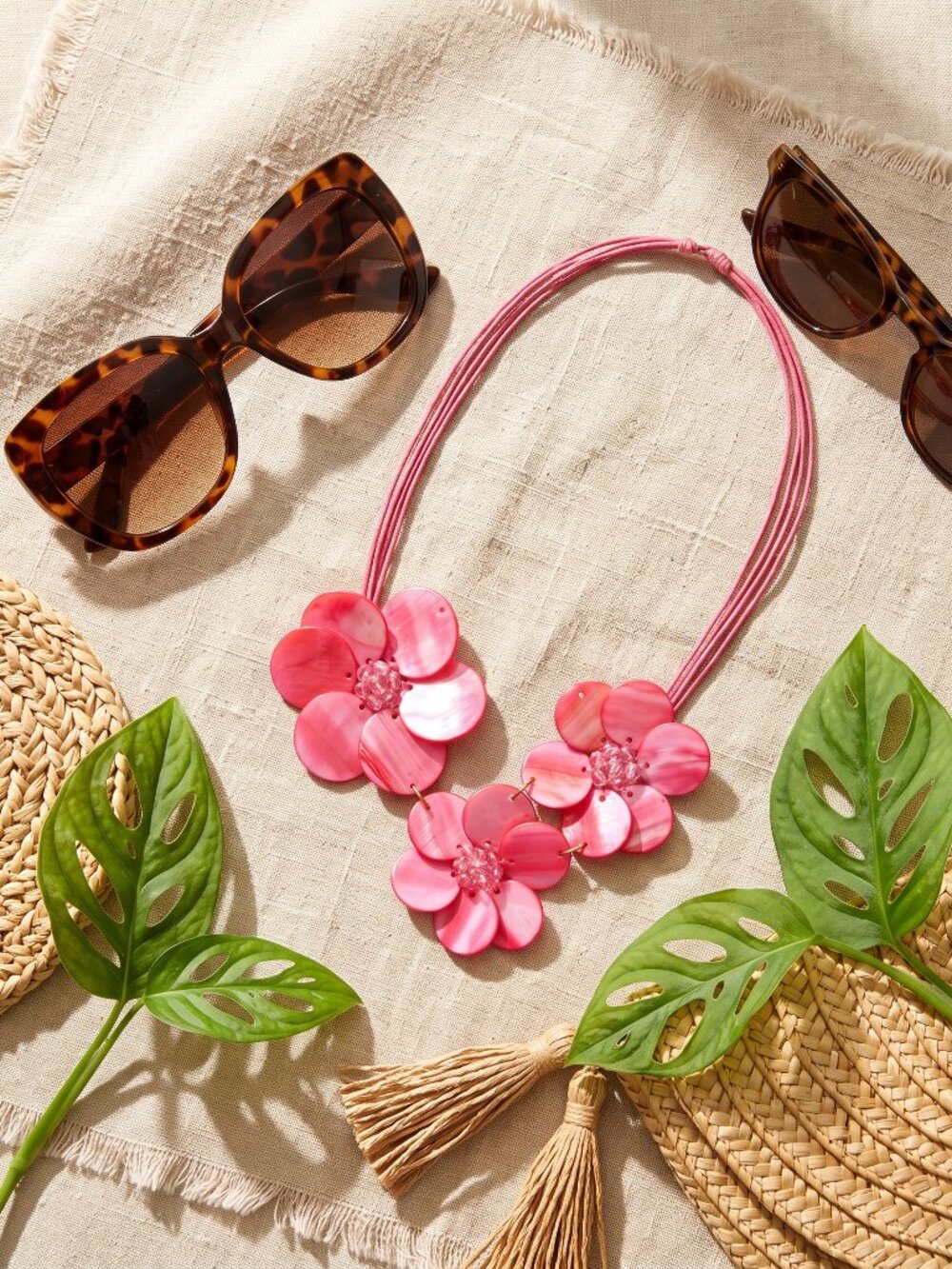 Pretty in Pink Bib Necklace Shell Flowers Metal Quality Thread Lobster Claw